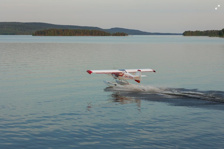 Seaplane Crash in Kent's Lake Meridian Leaves Pilot Critically Injured, Community Hailed for Rescue Efforts