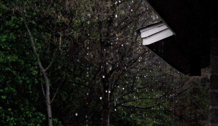 Seattle Braces for Showers and Thunderstorms, Week Ahead Promises Damp Conditions