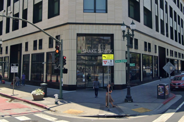 Shake Shack Closes Oakland Location Amid Economic Challenges and Expansion Plans