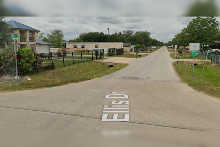 Shooting Near Texas Schools Triggers Lockdowns in Brazoria County, Law