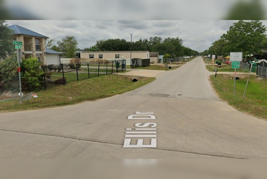Shooting Near Texas Schools Triggers Lockdowns in Brazoria County, Law Enforcement Responds Promptly