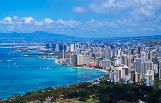Steady Summer Weather Ahead for Honolulu with Moderate Trade Winds and Local Showers