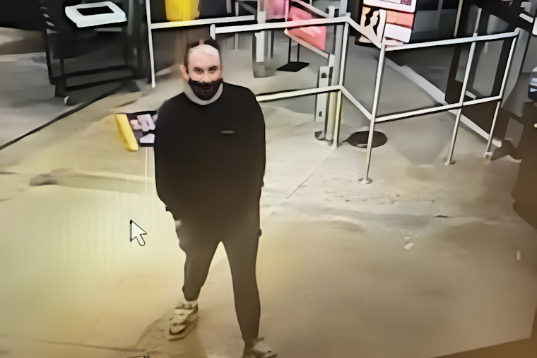 Suspects Sought After Theft from Vehicle at Highlands Ranch Elementary School While Child Inside