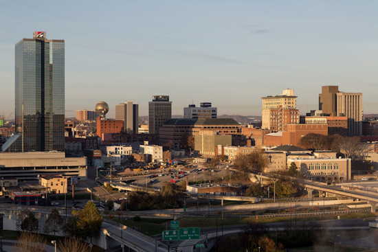 Sweltering Week Ahead: Knoxville to See Sunny Skies with Highs Nearing 90s, Cooling Evenings Provide Nightly Respite