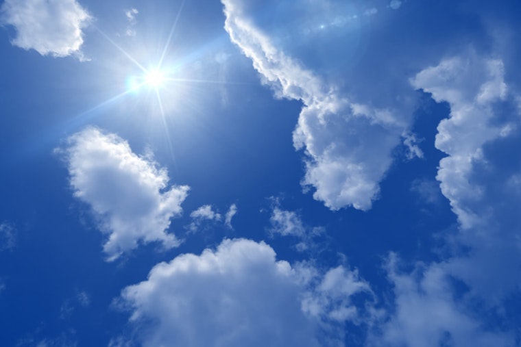 Tampa Braces for Weekend of Soaring Heat and Unpredictable Thunderstorms