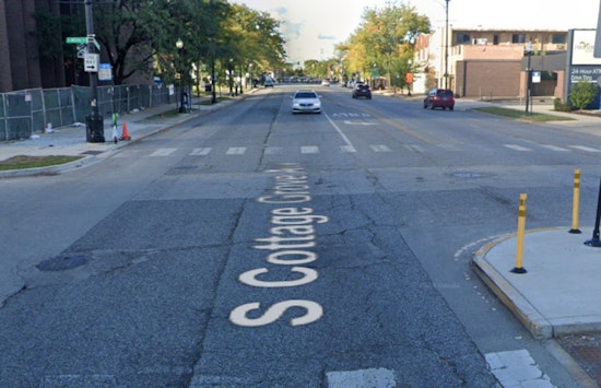 Teenagers Injured in Shooting on Chicago's South Side, Suspects at Large