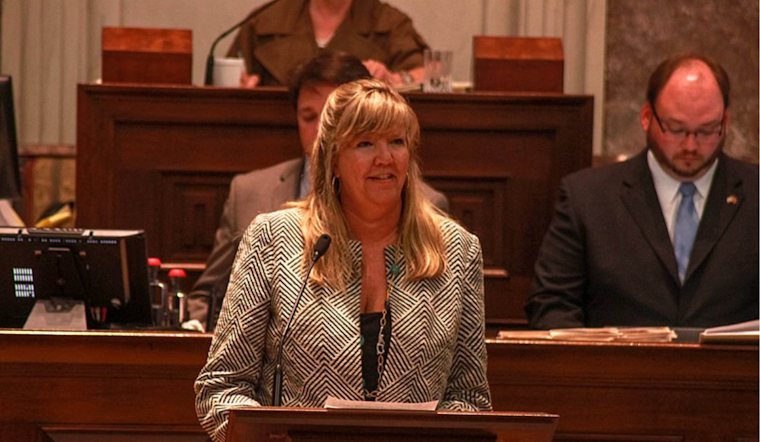 Tennessee's Gloria Johnson Wins Dem Primary, Set to Face GOP Incumbent Blackburn in Senate Showdown
