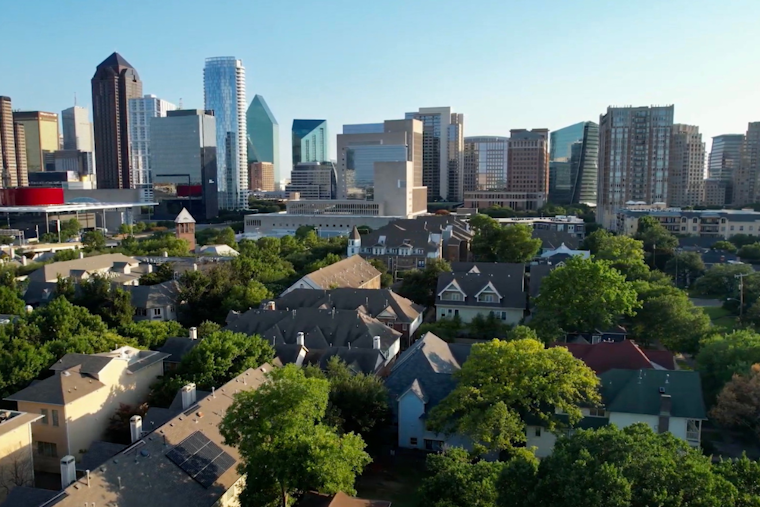 Texas Sizzles as Dallas Faces Sweltering 102-Degree Heat, Heat Advisory in Effect Until Evening