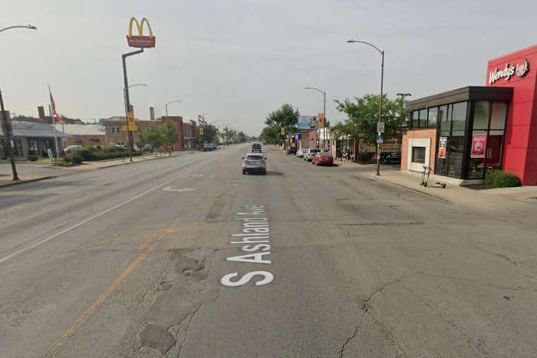 Three Wounded in Overnight Shooting While Seated in Vehicle on Chicago's South Side