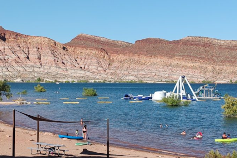 Tragic Paddle Boarding Incident at Utah's Quail Creek State Park Claims Man's Life Amid Intensified Winds