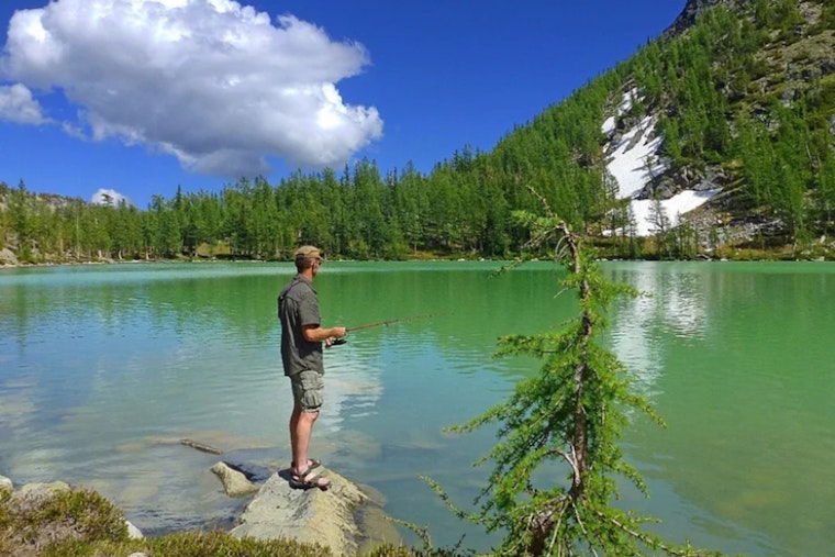 Washington's High Mountain Lakes Beckon Anglers for Premium Trout Fishing Adventure