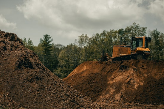 Wayne County Community Contests Arrival of Radioactive Waste from Manhattan Project