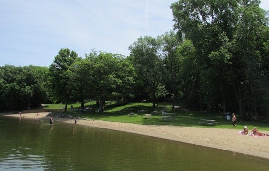 Wright County Issues Swim Advisory at Beebe Lake County Park Due to Algae Bloom Concerns