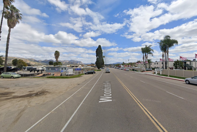 Young Man Hospitalized After Late-Night Shooting in Lakeside, Authorities Seek Leads on Gunman