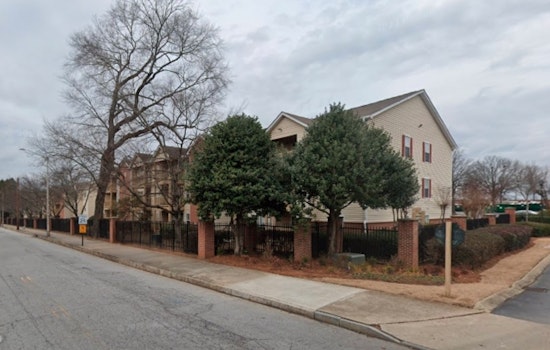 22-Year-Old Man Stabbed Near Oglethorpe Ave in Atlanta as Police Search for Suspect