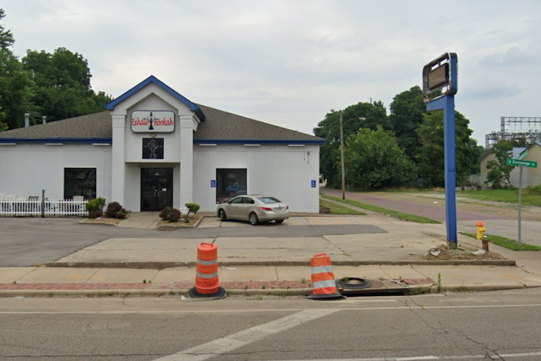 Man Fatally Shot Outside Akron Hookah Lounge, Police Seek Suspects