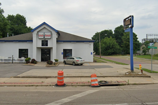 Man Fatally Shot Outside Akron Hookah Lounge, Police Seek Suspects