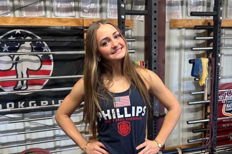 Arizona's Amelia Phillips Strikes Gold at Pan-American Youth Weightlifting Championship in Ecuador