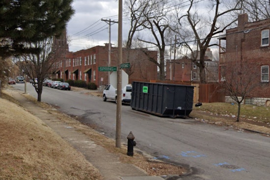 Armed Duo Robs Woman in Tower Grove South, St. Louis Police Seeking Leads