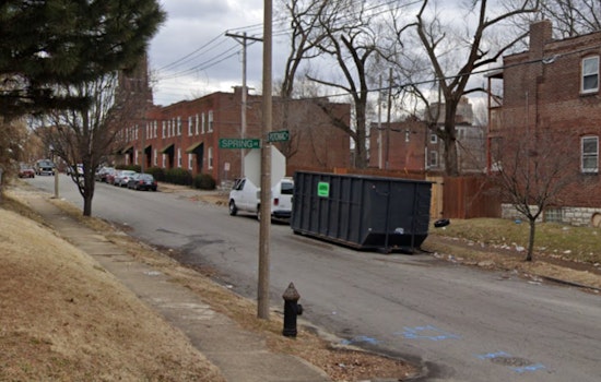Armed Duo Robs Woman in Tower Grove South, St. Louis Police Seeking Leads