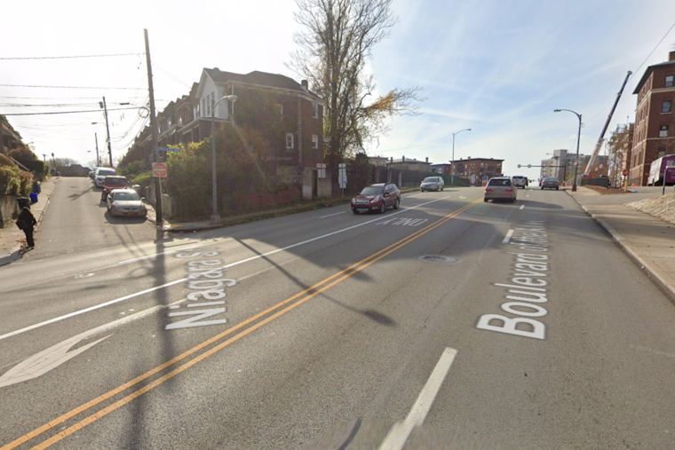 Armed Individual Apprehended Without Incident in Pittsburgh's Oakland Neighborhood