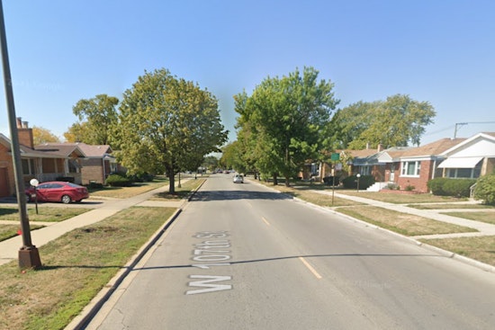 Attempted Carjacking in Chicago's Fernwood Neighborhood Leaves Innocent Bystander Wounded