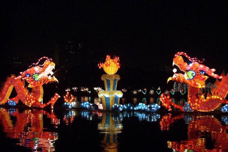 Aurora's Moon Festival Immerses Chicago Area in Asian Traditions and Modern Merriment