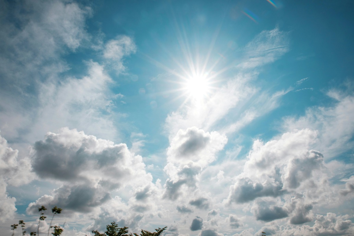 Austin Anticipates Cooler Weekend with Gusty Winds as Cold Front Moves