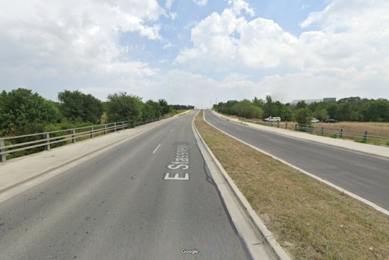 Austin Police Investigate Vehicle-Pedestrian Crash on East Stassney Lane, Urge Drivers to Seek Alternatives