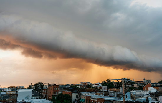 Baltimore and Washington DC Brace for Fog, Rain, and Thunderstorms Amid Stalled Weather Front