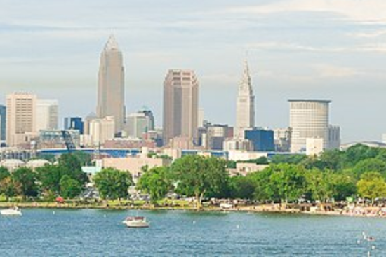 Bay Area Bliss: High Pressure Grants Weekend Sunshine as Lake Erie Enjoys Calm Waters