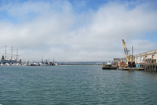 Bay Area on Alert for Strong Winds: Residents Advised to Secure Items, Mariners Warned of Gale Conditions