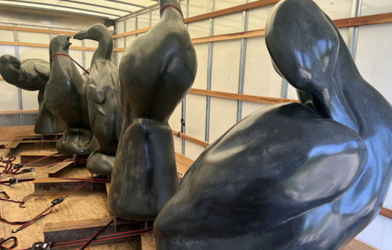 Bellevue Botanical Garden Showcases "The Lost Bird Project" Sculptures for Conservation Awareness