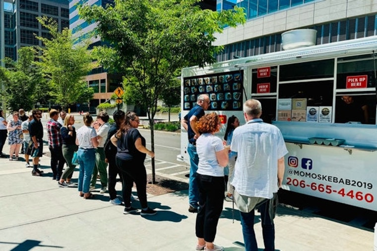 Bellevue Extends Popular City Hall Plaza Food Truck Program Through October