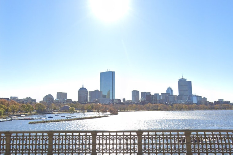Boston Welcomes a Week of Sunny Skies and Summer-like Warmth