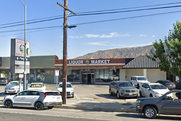 Brazen Thieves Use Pickup as Battering Ram in Los Angeles Liquor Store Heist