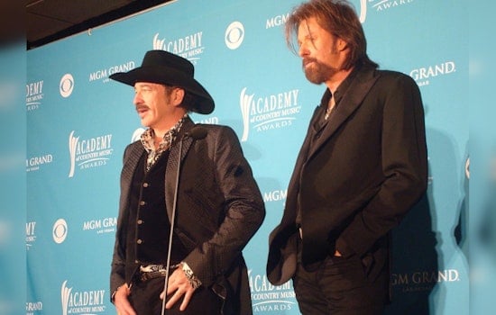 Brooks & Dunn Announce 'Neon Moon Tour' with Indianapolis Stop in April 2025