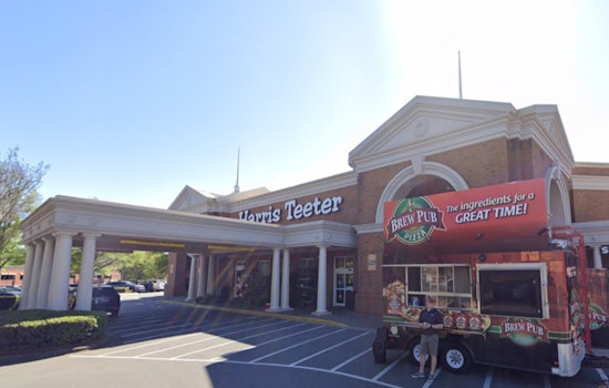 Charlotte Police Seek Suspects After Armed Robbery Injures Nine at SouthPark Harris Teeter