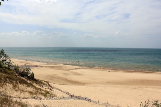 Chicago Grapples with Dangerous Lake Michigan Conditions on Labor Day, NWS Issues Beach Hazard Warnings