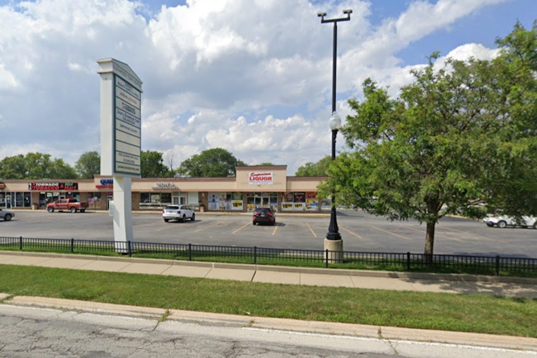 Chicago Heights Man Fatally Shot in Glenwood Liquor Store Dispute, Investigation Underway