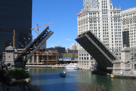Chicago's Bridge Lift Tradition Resumes, A Dance of Urban and Maritime Harmony
