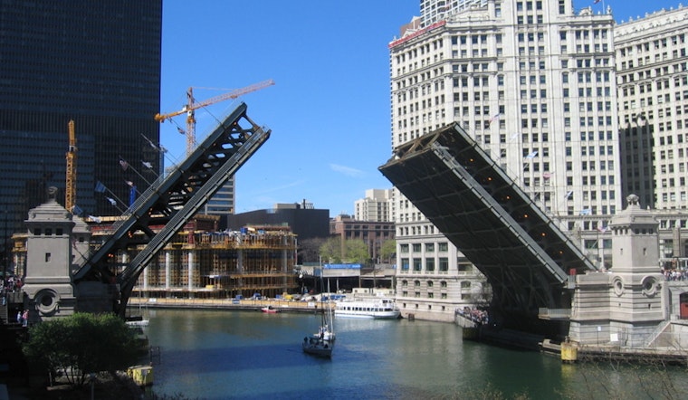 Chicago's Bridge Lift Tradition Resumes, A Dance of Urban and Maritime Harmony
