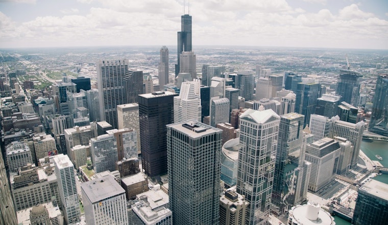 Chicago Welcomes Week Ahead with Mild Temperatures and Gentle Breezes