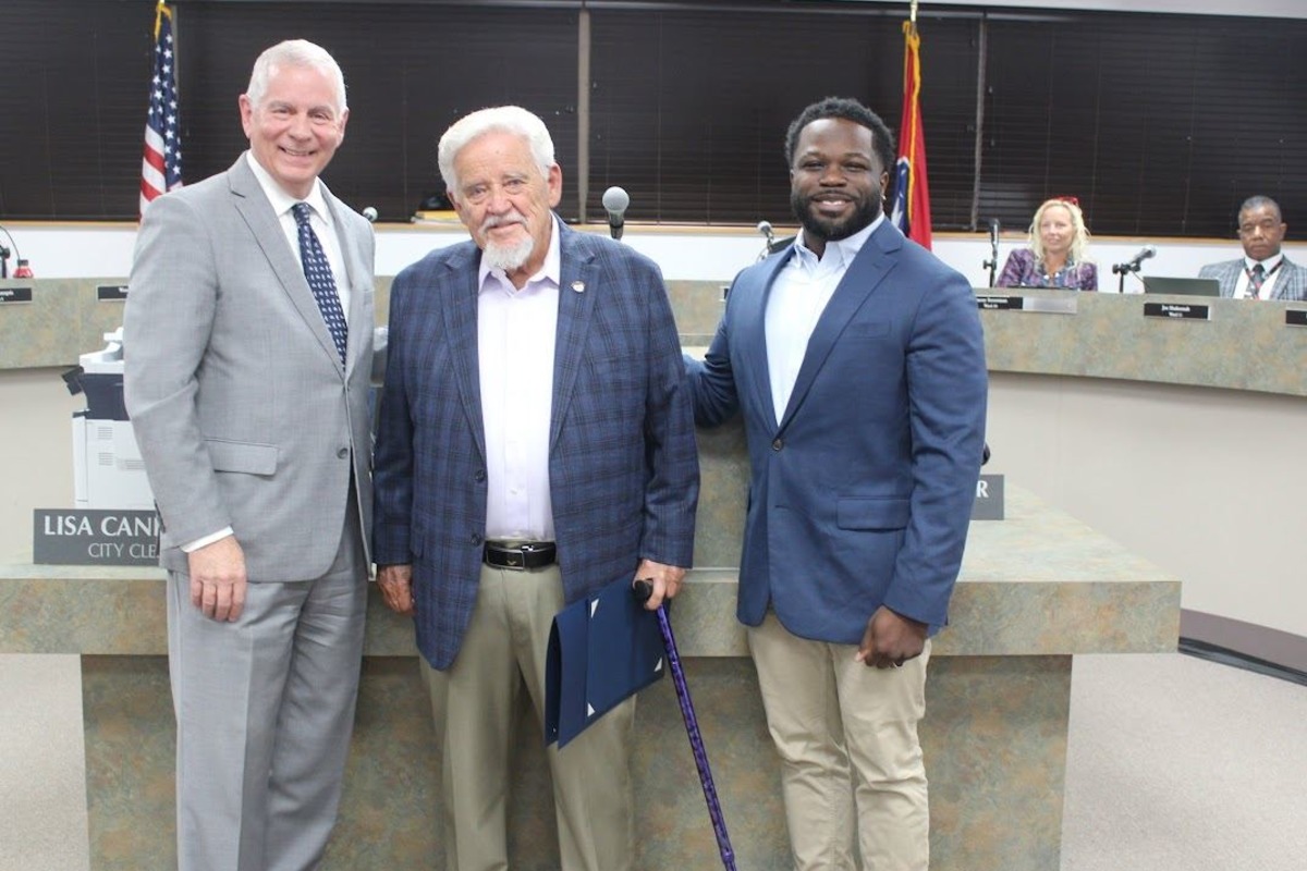 Clarksville City Council Honors Queen City College and Founder Ralph