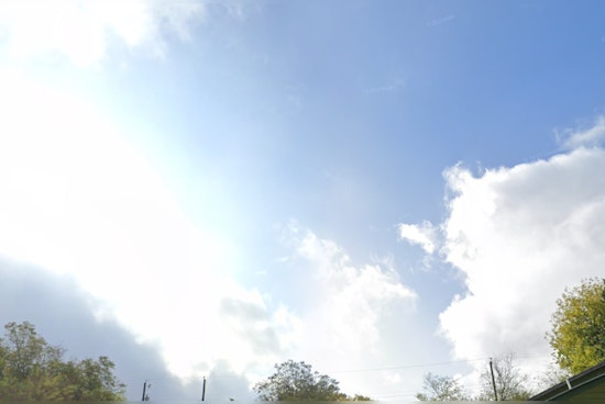 Comfortable 76°F and Cloudy Morning in San Antonio, Heat to Rise with Slight Chance of Showers Next Week