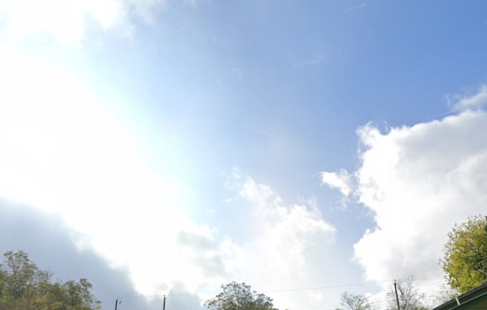 Comfortable 76°F and Cloudy Morning in San Antonio, Heat to Rise with Slight Chance of Showers Next Week