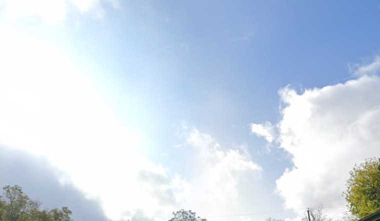 Comfortable 76°F and Cloudy Morning in San Antonio, Heat to Rise with Slight Chance of Showers Next Week