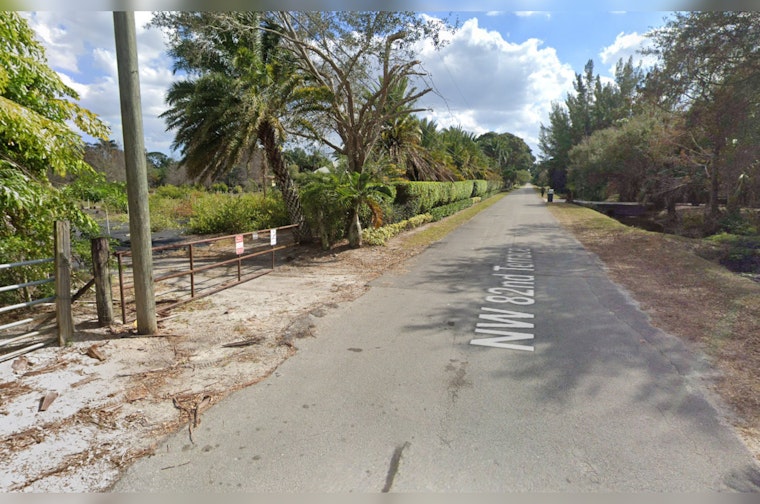 Coral Springs-Parkland Firefighters Tackle Major Blaze at Parkland Barn, One Hospitalized