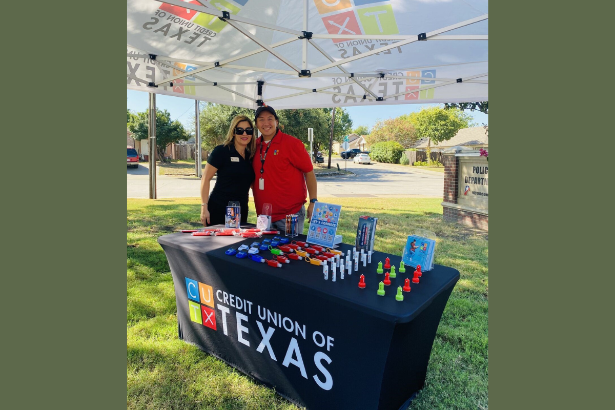Credit Union of Texas Serves Appreciation Lunch to Plano Police on
