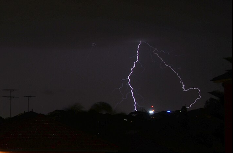 Denver Braces for Severe Thunderstorms with Winds up to 70 MPH, NWS Issues Weather Advisory